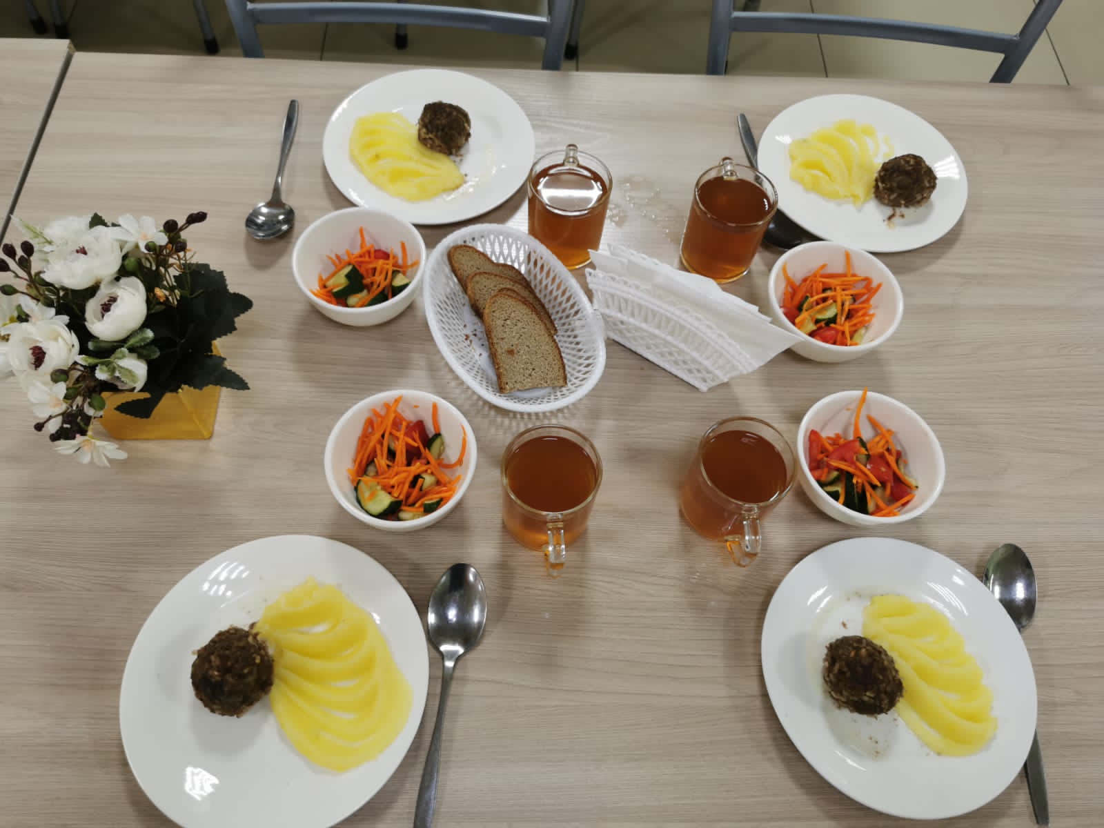 Жалпыға бірдей міндетті білім беру қоры есебінен тегін тамақтанатын 1-11 сынып оқушыларына арналған ас мәзірі