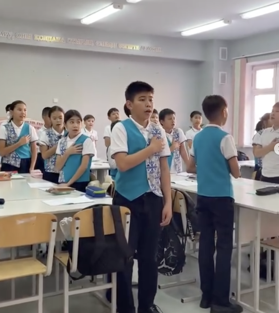 “Ұлттық құндылықтар - тәрбие негізі” тақырыбында ашық сынып сағаттары