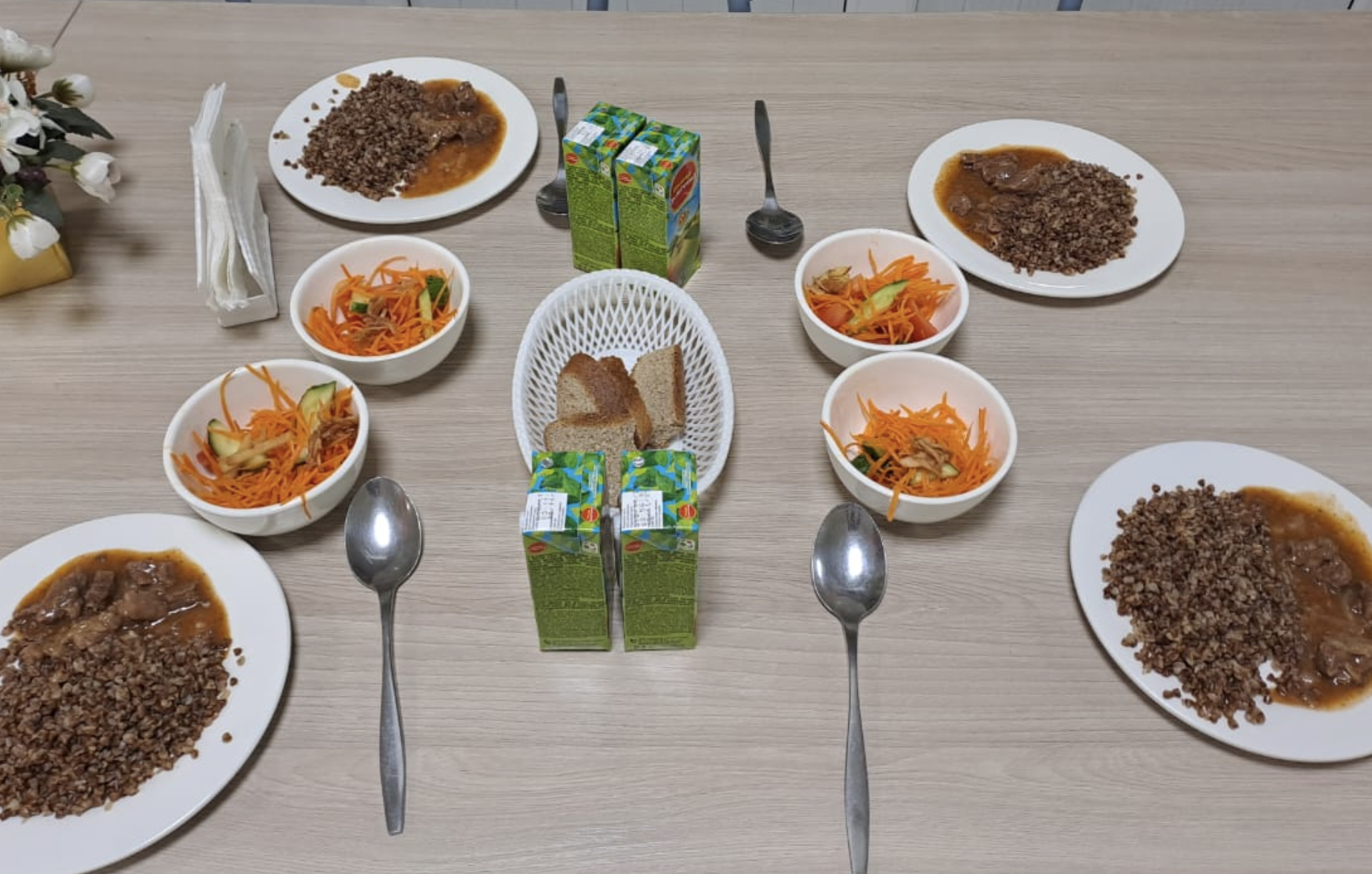 Жалпыға бірдей міндетті білім беру қоры есебінен тегін тамақтанатын 1-11 сынып оқушыларына арналған ас мәзірі