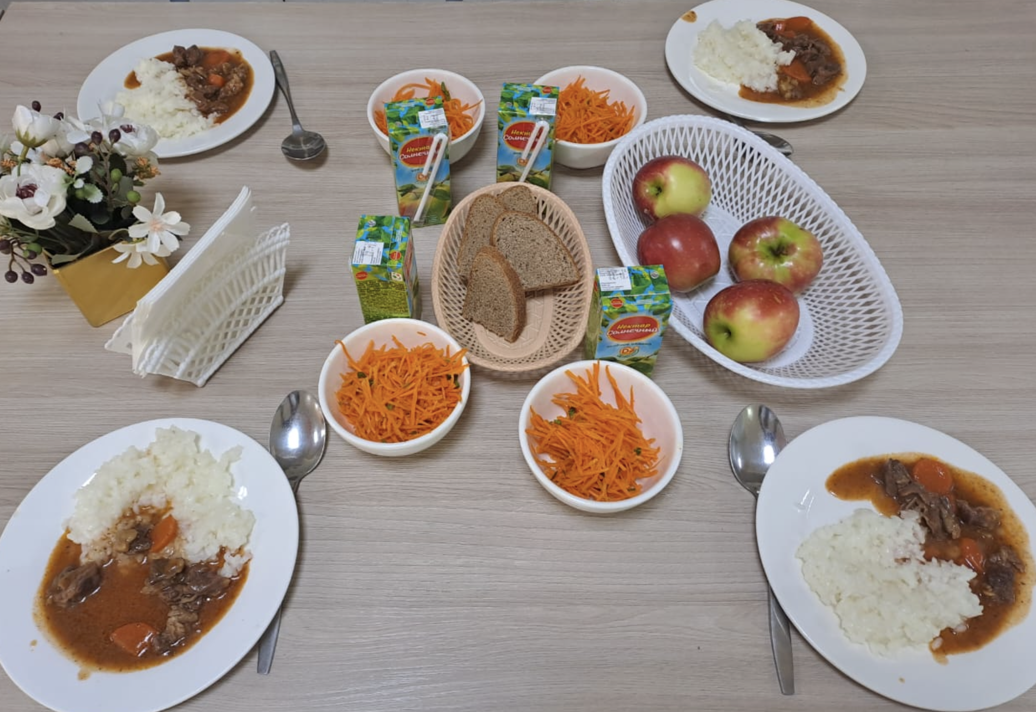 Жалпыға бірдей міндетті білім беру қоры есебінен тегін тамақтанатын 1-11 сынып оқушыларына арналған ас мәзірі