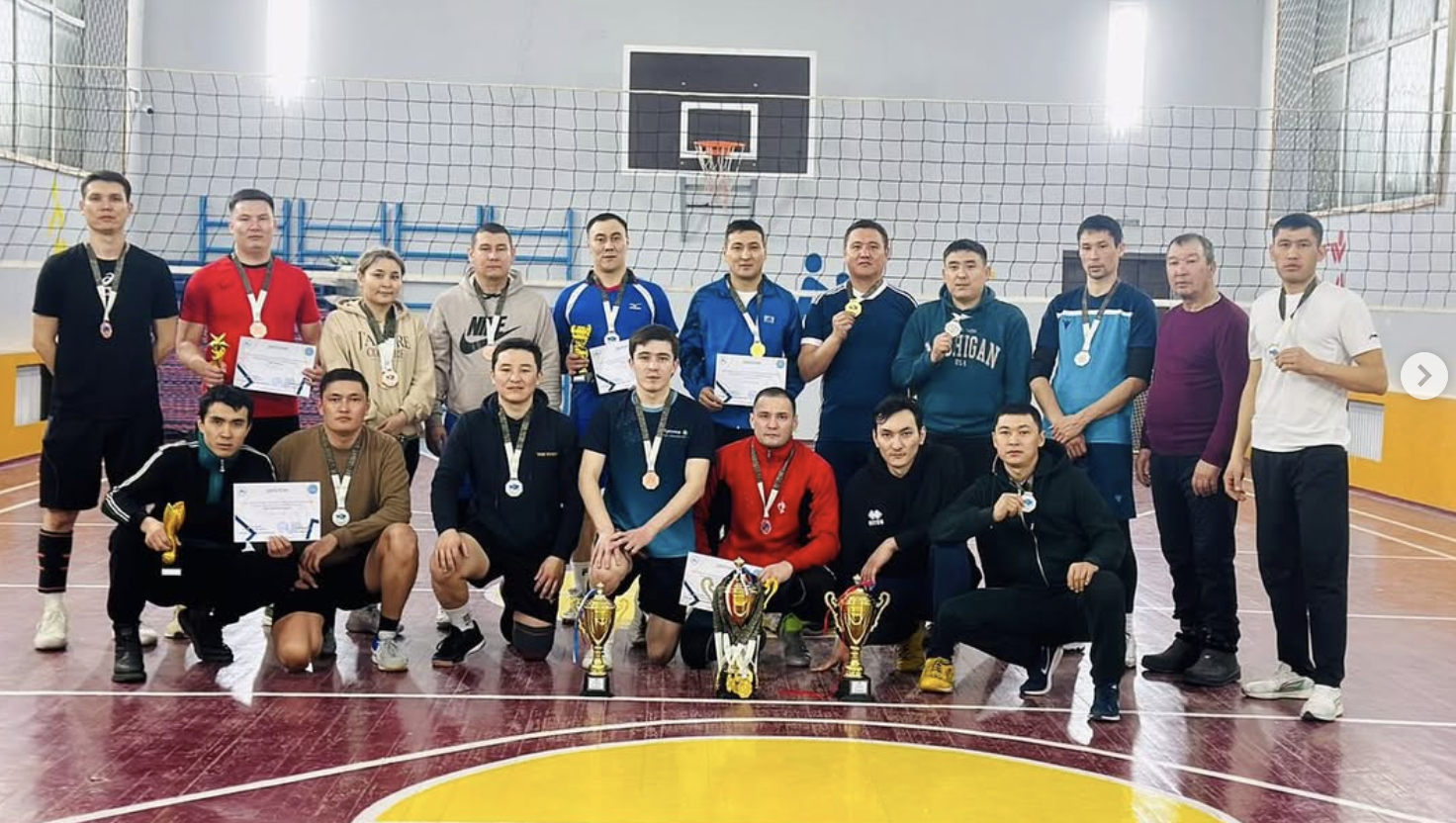 Волейбол турнирінен  I орын