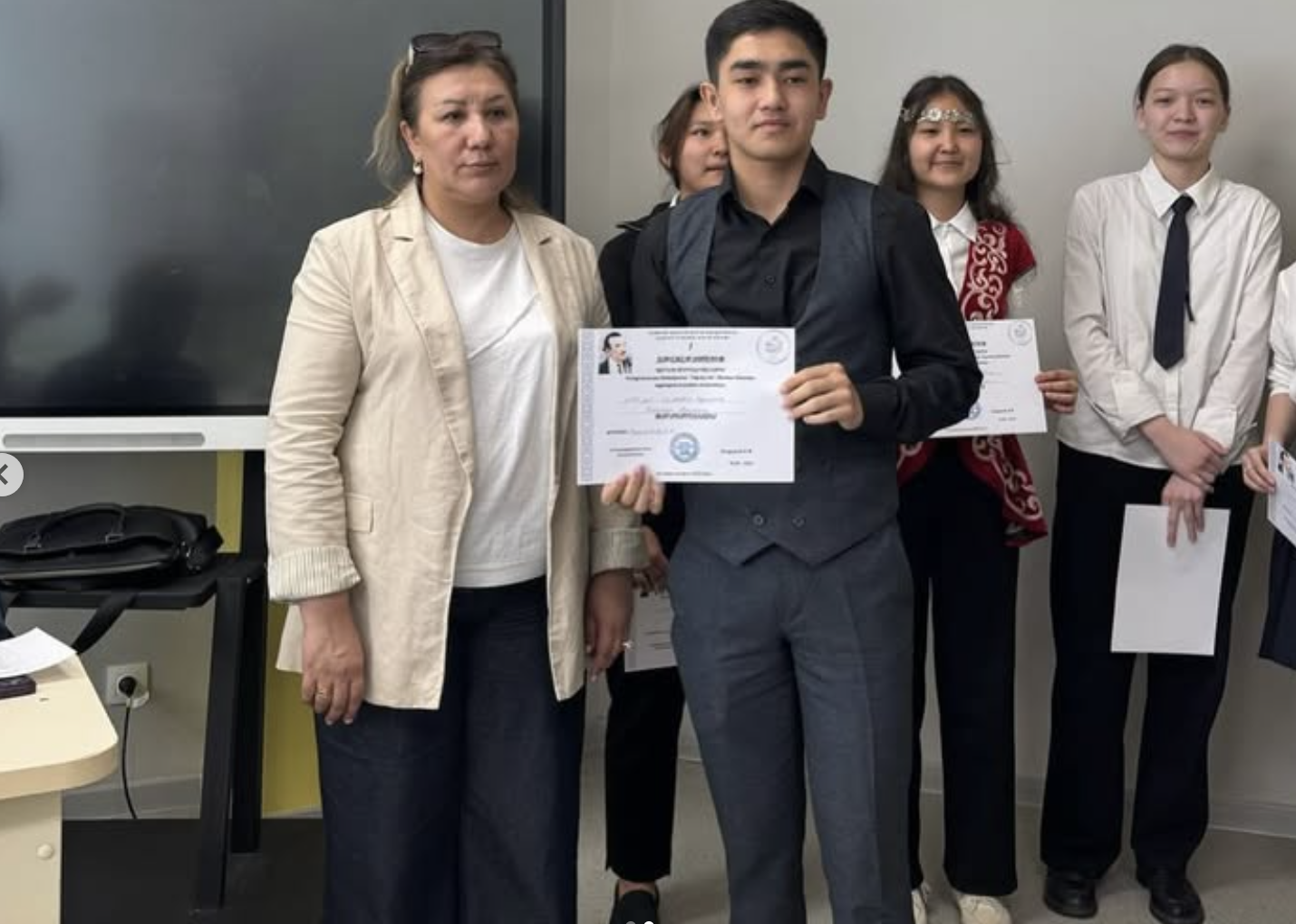 «Шерхан Мұртаза оқулары» ғылыми-шығармашылық байқауының аудандық кезеңінде 1-орын