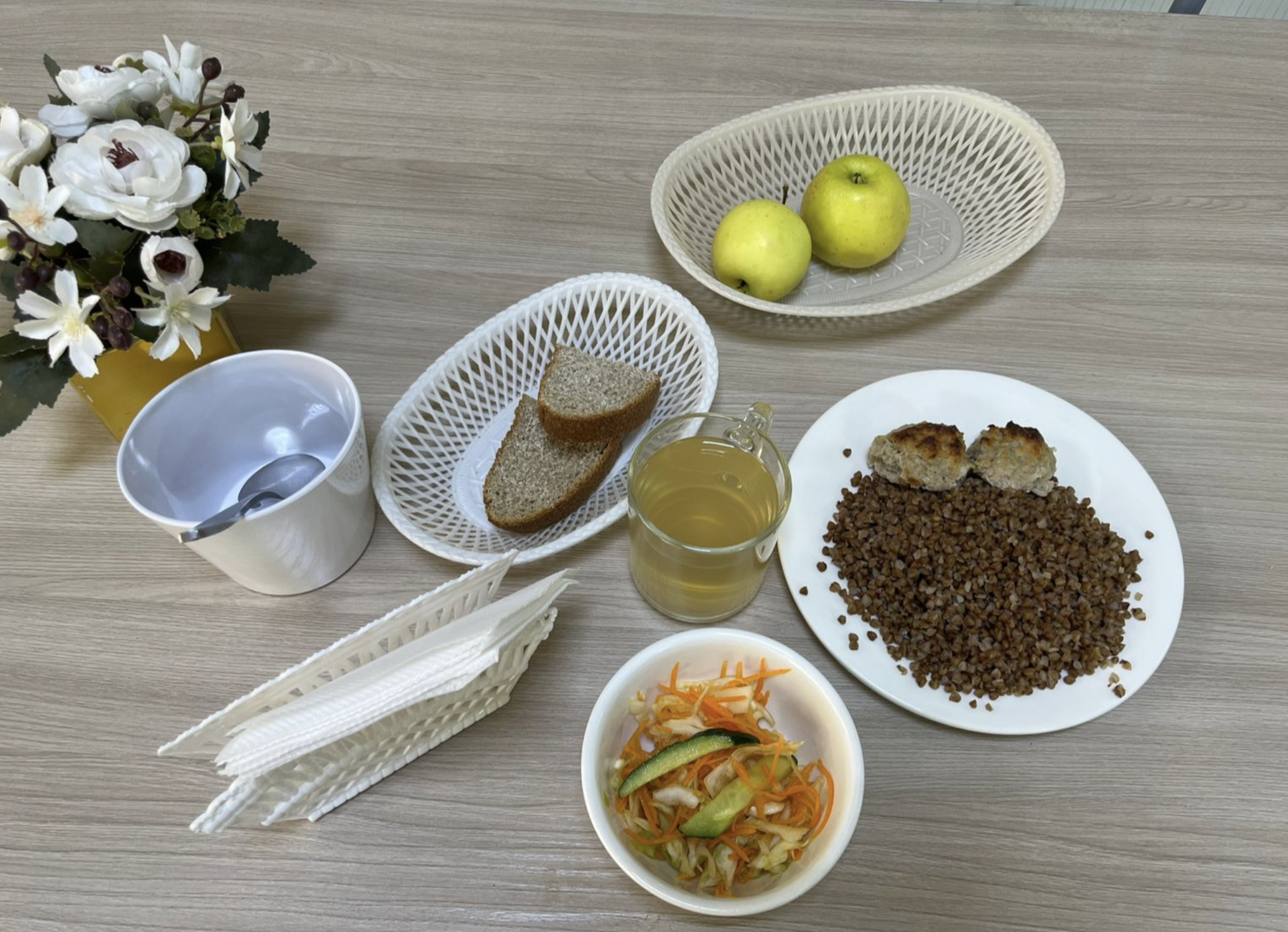 Жалпыға бірдей міндетті білім беру қоры есебінен тегін тамақтанатын 1-11 сынып оқушыларына арналған ас мәзірі