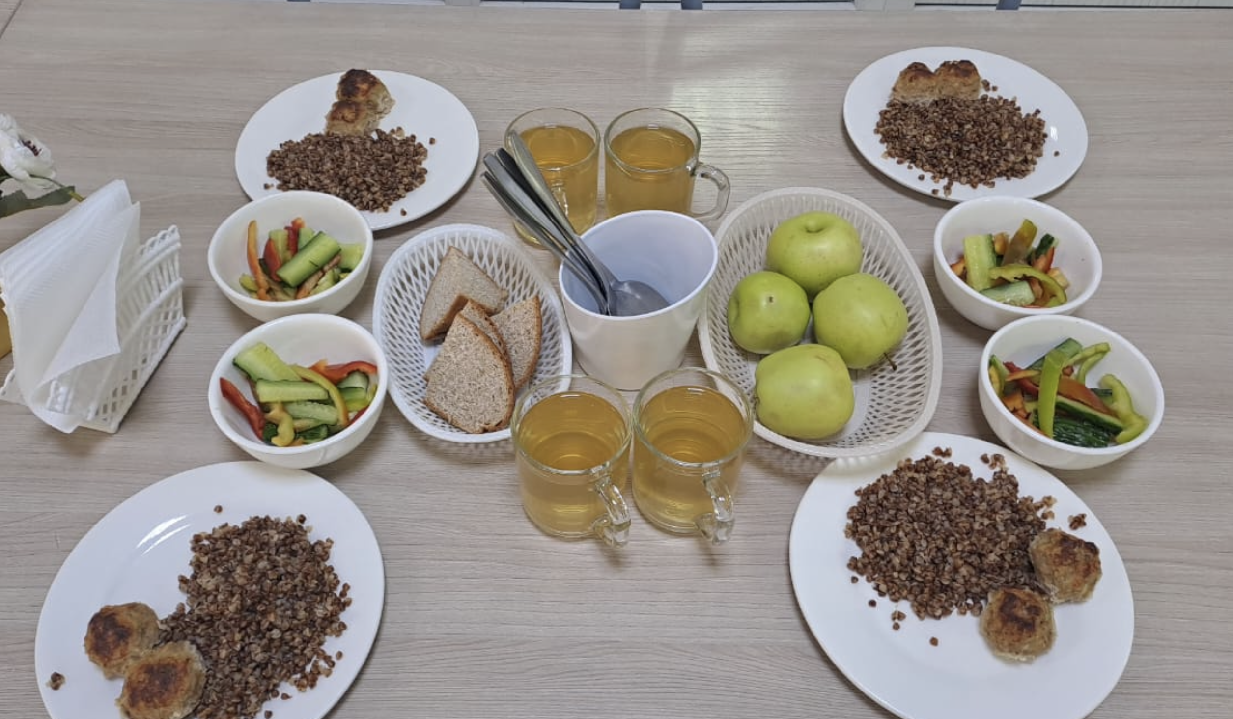 Жалпыға бірдей міндетті білім беру қоры есебінен тегін тамақтанатын 1-11 сынып оқушыларына арналған ас мәзірі