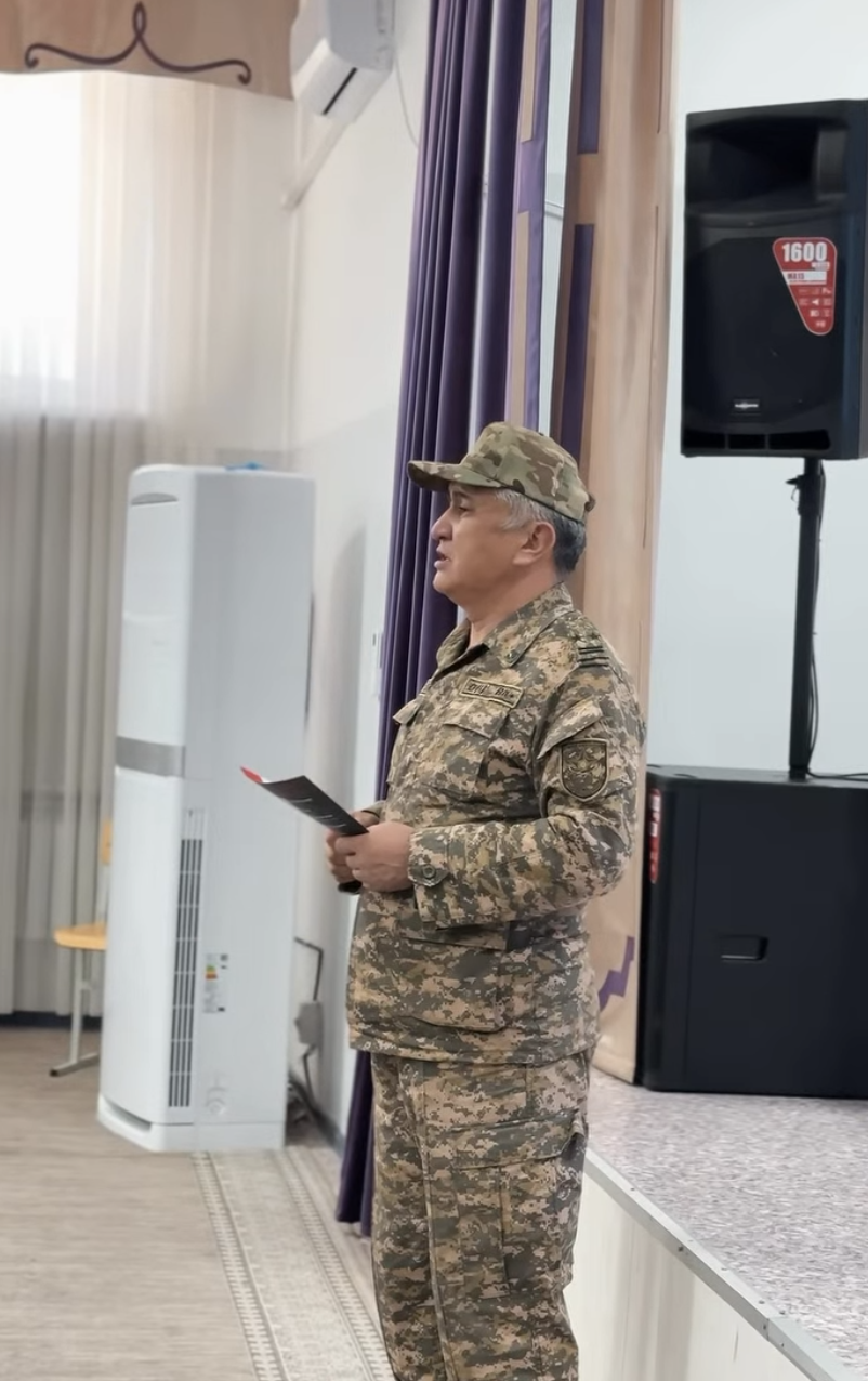 «Біртұтас ел – біртұтас жер – Отанқорғаушылар» тақырыбында АӘД пәнінің мұғалімі Абылай Имашевич патриоттық бағыттағы тәрбиелік сөз сөйледі