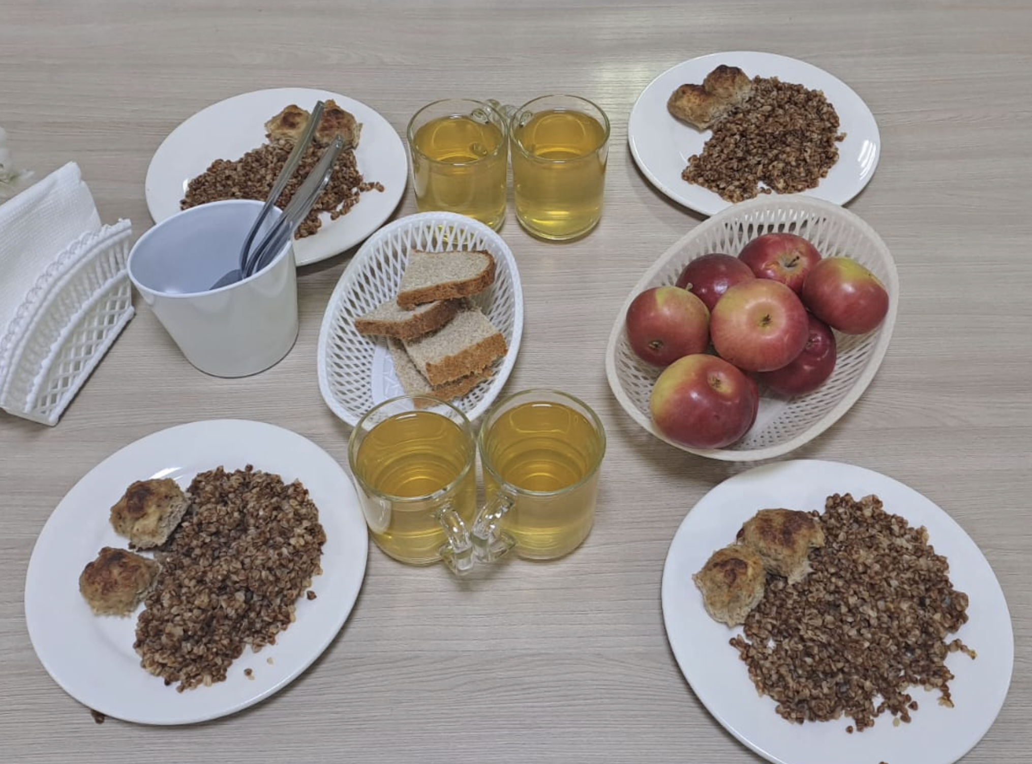 Жалпыға бірдей міндетті білім беру қоры есебінен тегін тамақтанатын 1-11 сынып оқушыларына арналған ас мәзірі