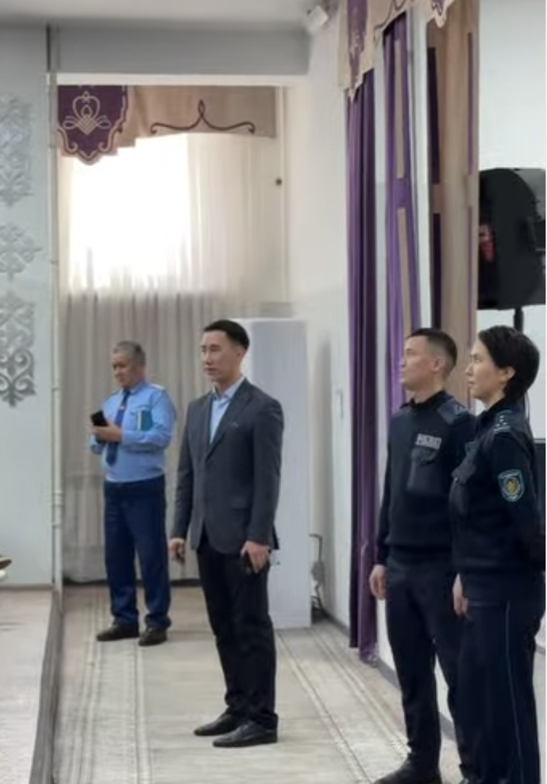 «Суық қаруды және қауіпті заттарды алып жүруге тыйым салу, құқықбұзушылықтың алдын алу» тақырыбында 8–9 сынып оқушыларымен түсіндірме-профилактикалық жұмыстар жүргізілді.