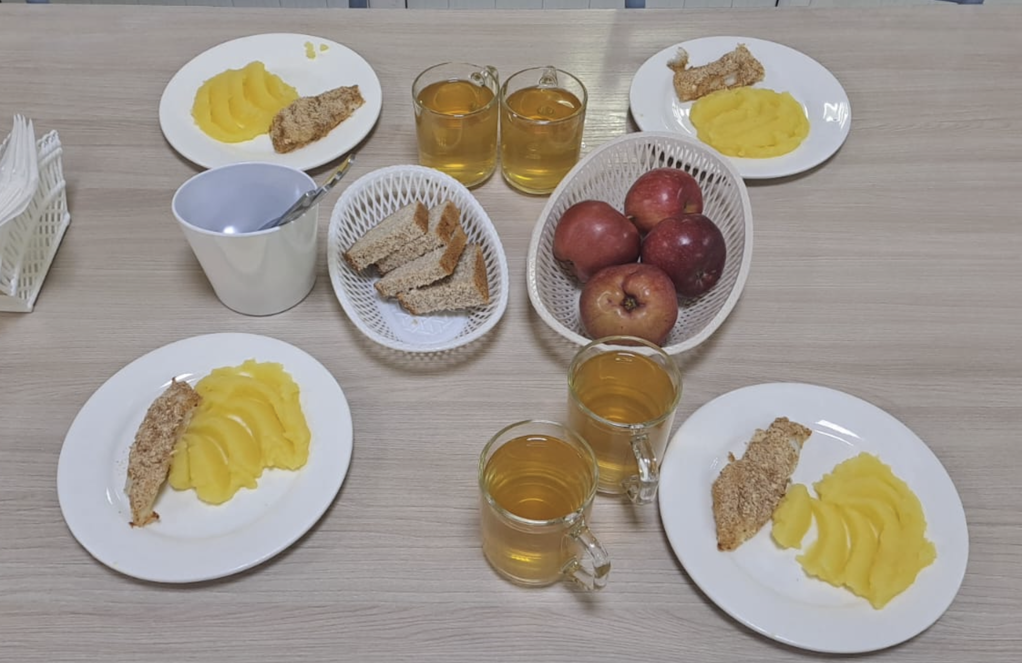 Жалпыға бірдей міндетті білім беру қоры есебінен тегін тамақтанатын 1-11 сынып оқушыларына арналған ас мәзірі