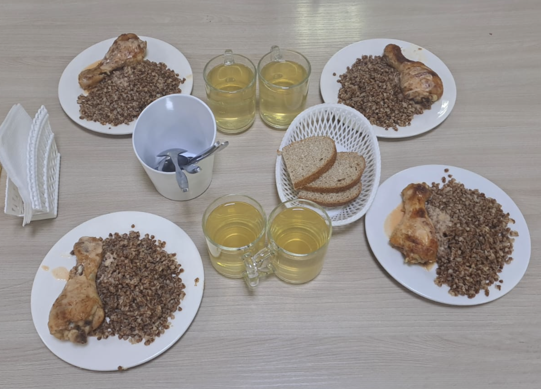 Жалпыға бірдей міндетті білім беру қоры есебінен тегін тамақтанатын 1-11 сынып оқушыларына арналған ас мәзірі